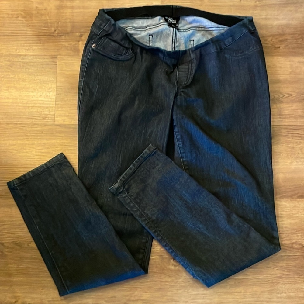 Loved by Heidi Klum Women’s Large Dark Wash Elastic Waist Slip On Stretch Jeans